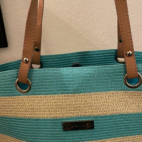 Amiani please check all picture of condition - Picture 16 of 17